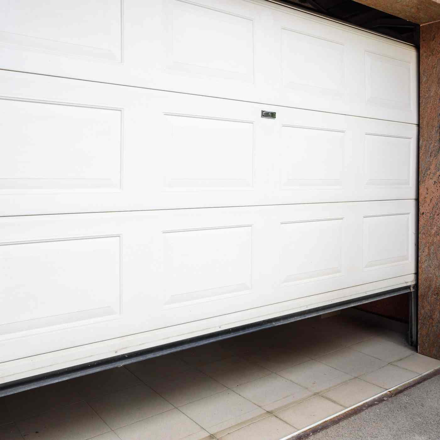 Kings Lynn Garage Doors Garage Door Repair And Replacements